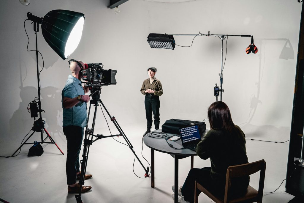 Waarom video het snelst vertrouwen wekt bij nieuwe klanten — en hoe je dat als ondernemer inzet